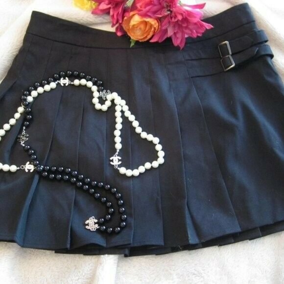 bebe Dresses & Skirts - Bebe Black Skater Pleated Size 8 Mini Skirt